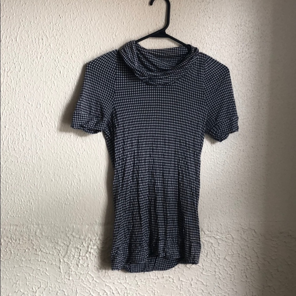 High neck T-shirt